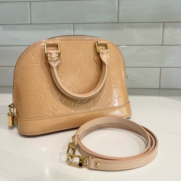 Louis Vuitton Alma Handbag Monogram Vernis BB Neutral - Picture 4 of 6